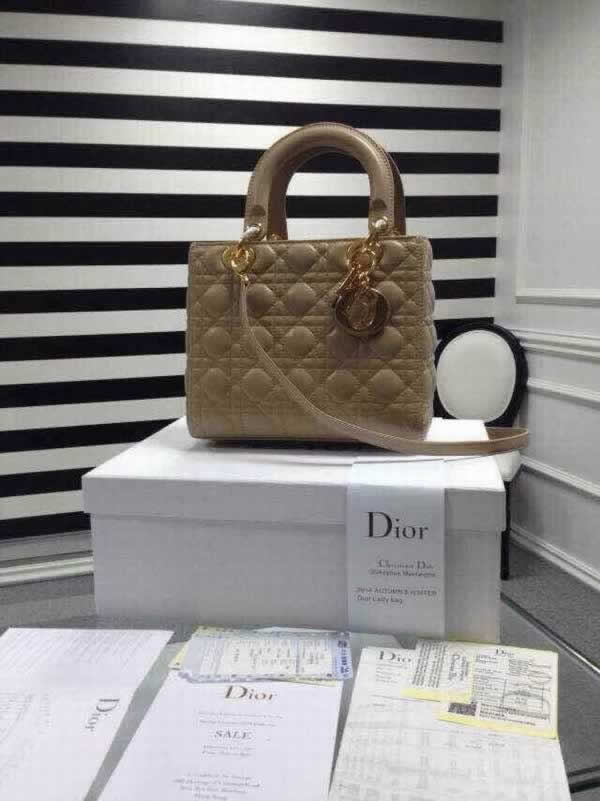 Replica designer bags on saleReplica christian dior purse priceReplica dior miss dior bag price.